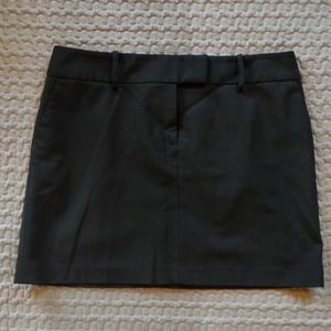 Express stretch black skirt with pockets. size 9 10. Beautiful!